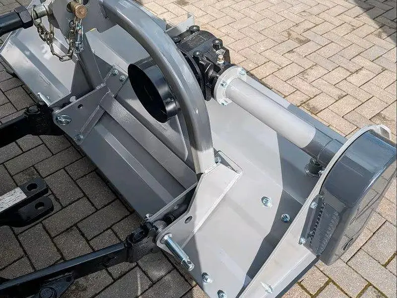 Mulcher Jansen EFGC 175, Wartungsklappe, Hammerschlegel 800 g – Bild 5