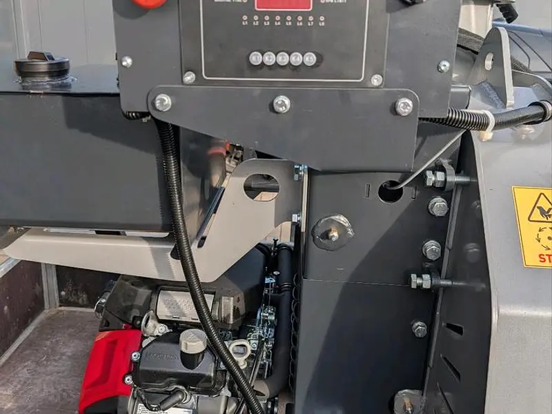 Schredder Jansen GTS-5000H Häcksler 22 PS HONDA Einzug hyd. – Bild 3